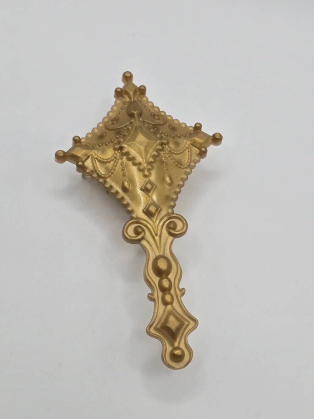 Mattel Barbie And The Three Musketeers Replacement Doll Hair Brush Comb Gold